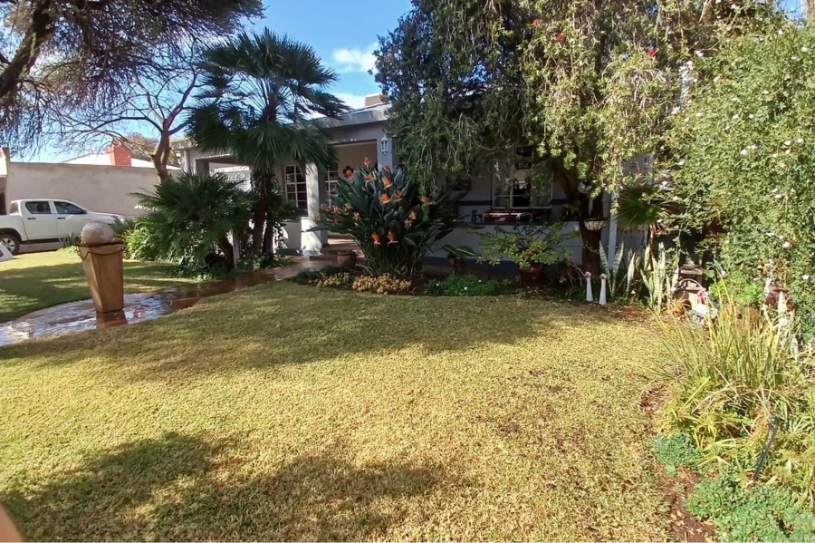 4 Bedroom Property for Sale in Herlear Northern Cape